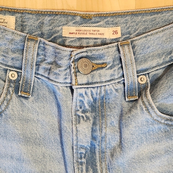 Levi's High Loose Taper Jeans Light Wash High Waist Relaxed Fit 90s Style W26 - Picture 3 of 14